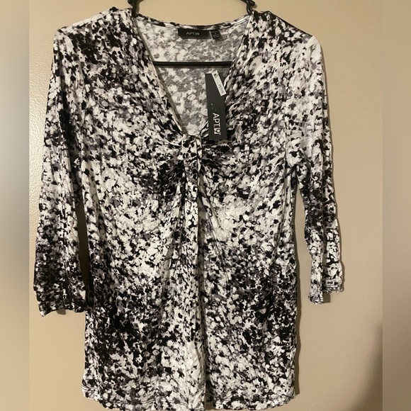 NWT Apt. 9 3/4 Sleeve Confetti Pattern Women’s Top. - Picture 1 of 3